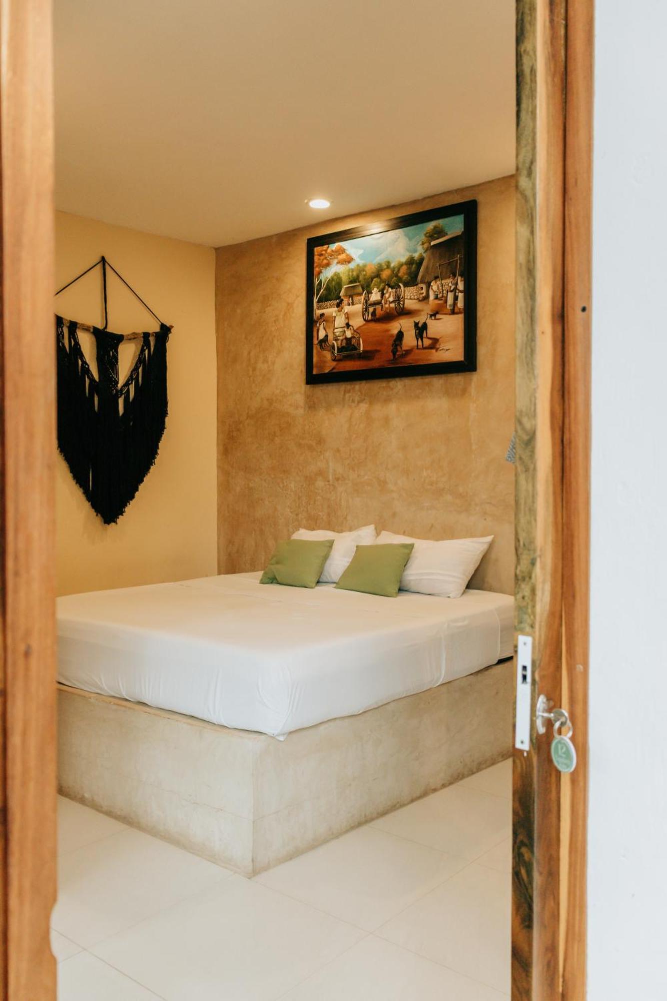Hostal Tunich Naj & Hotel Valladolid  Exteriör bild