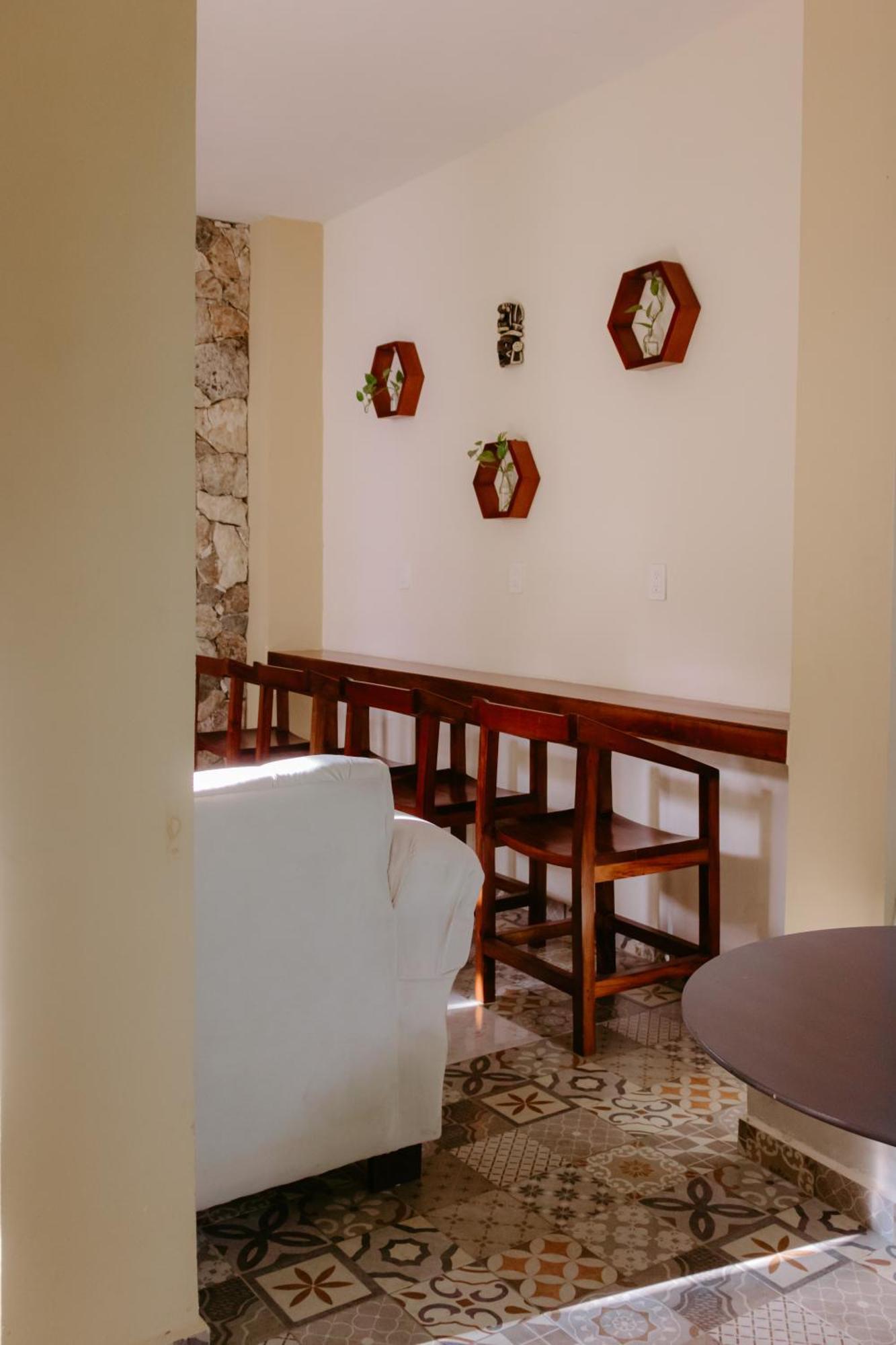 Hostal Tunich Naj & Hotel Valladolid  Exteriör bild