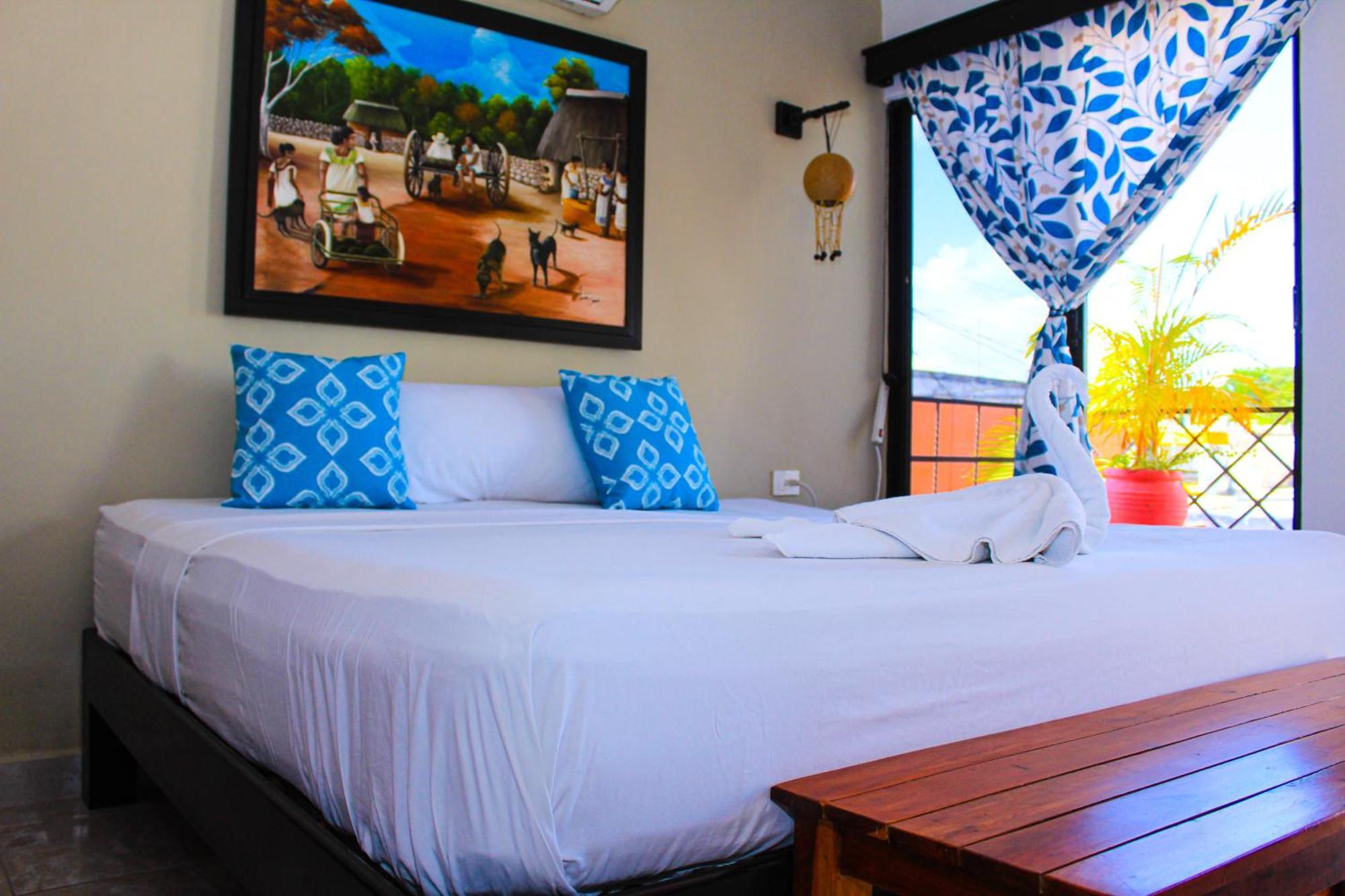 Hostal Tunich Naj & Hotel Valladolid  Rum bild