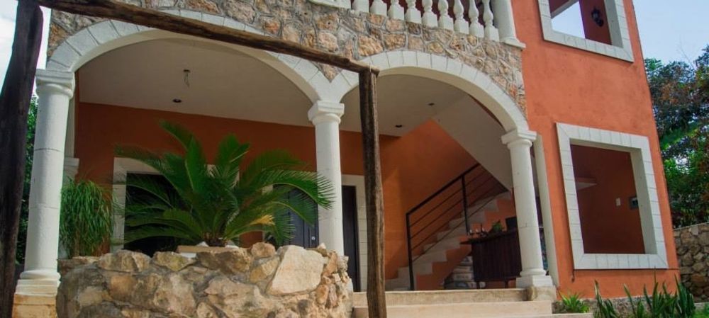 Hostal Tunich Naj & Hotel Valladolid  Exteriör bild